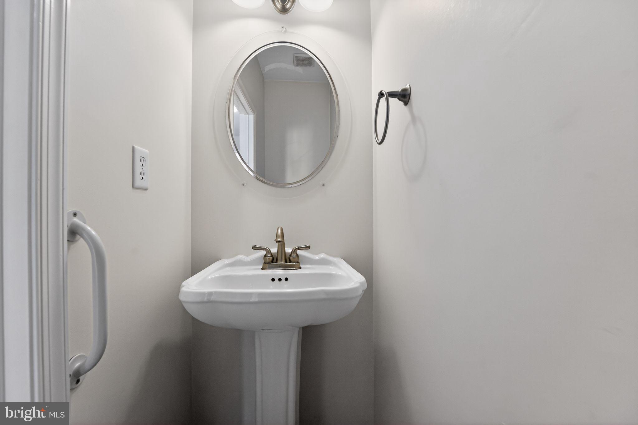 BOWLEYS QUARTERS - Residential