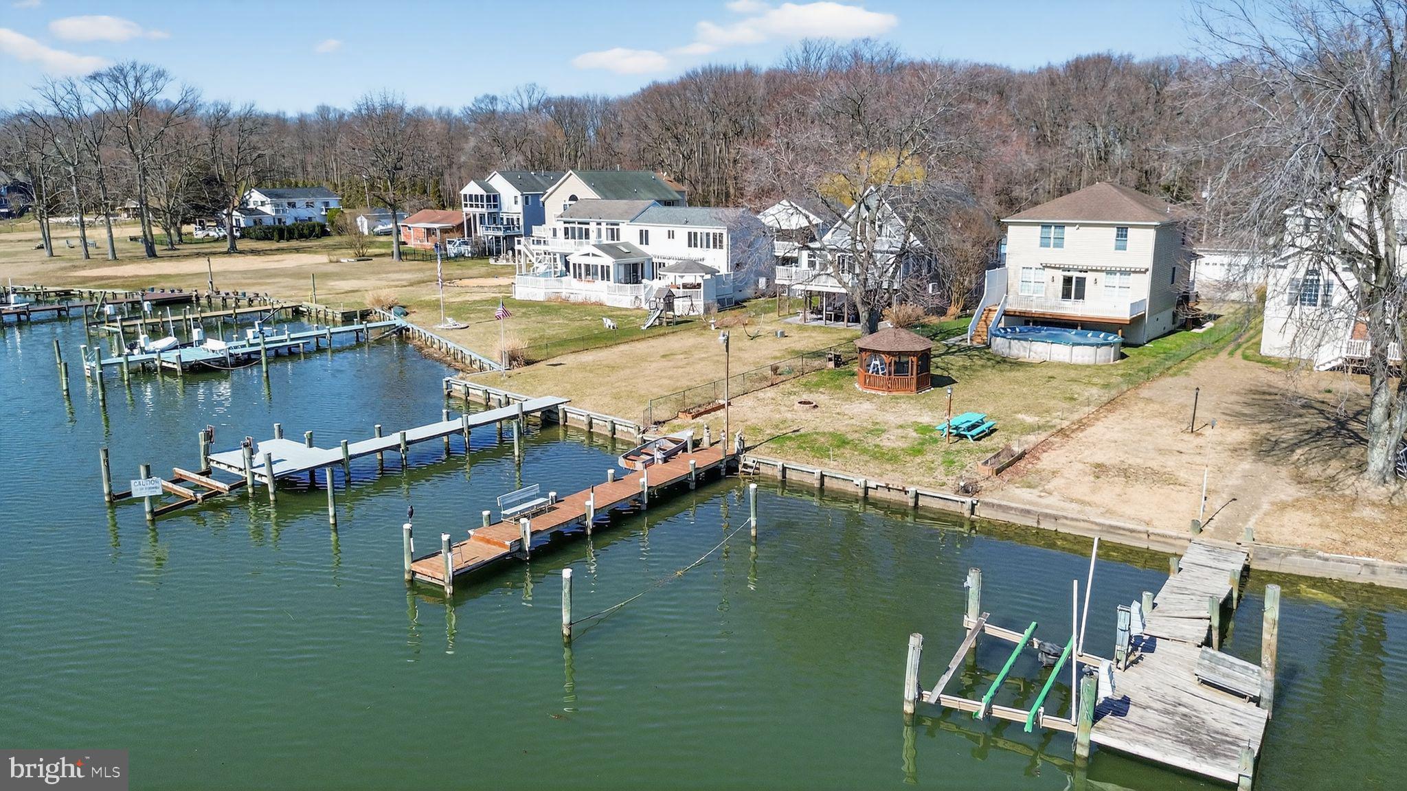 BOWLEYS QUARTERS - Residential