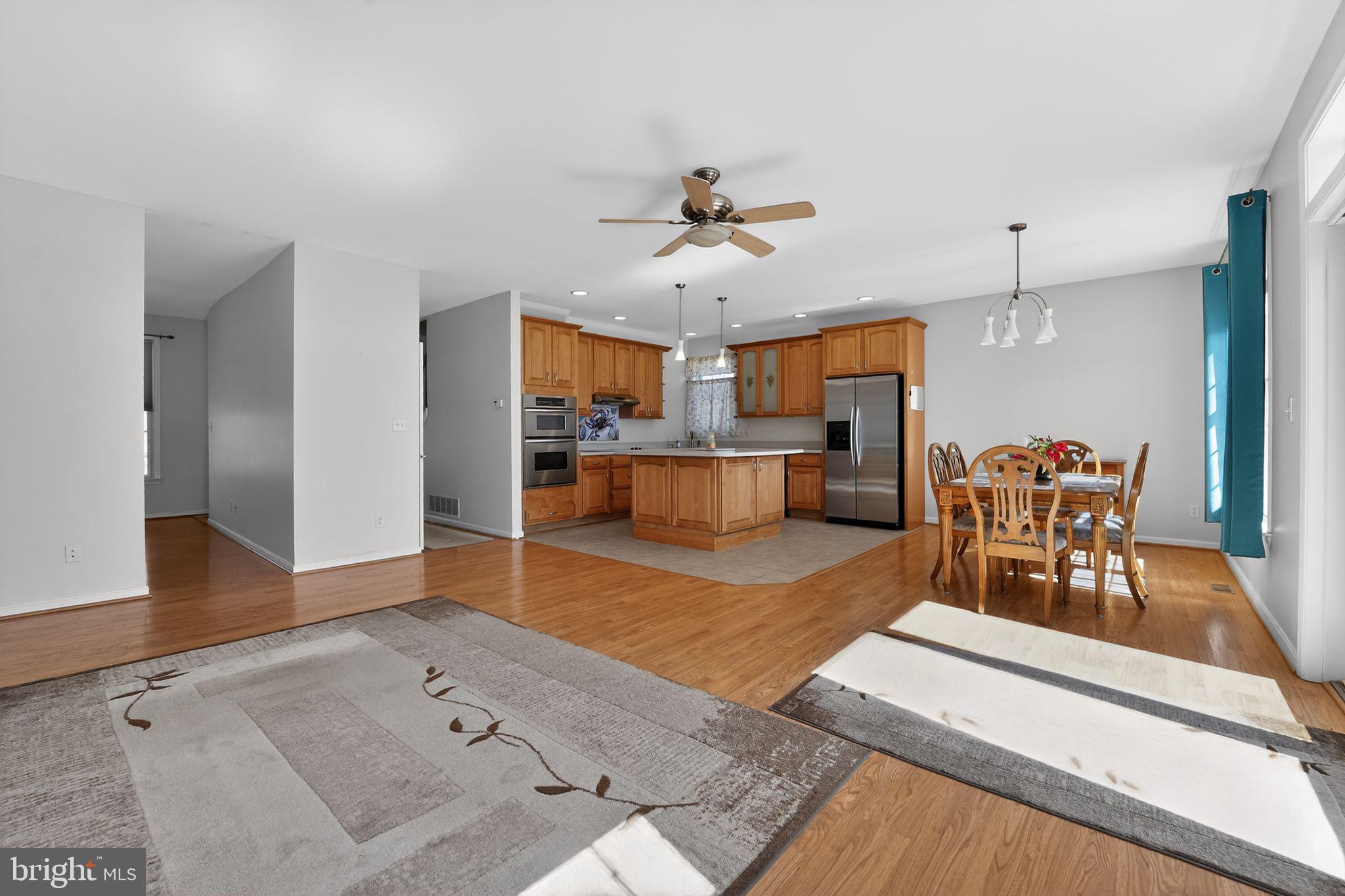 BOWLEYS QUARTERS - Residential