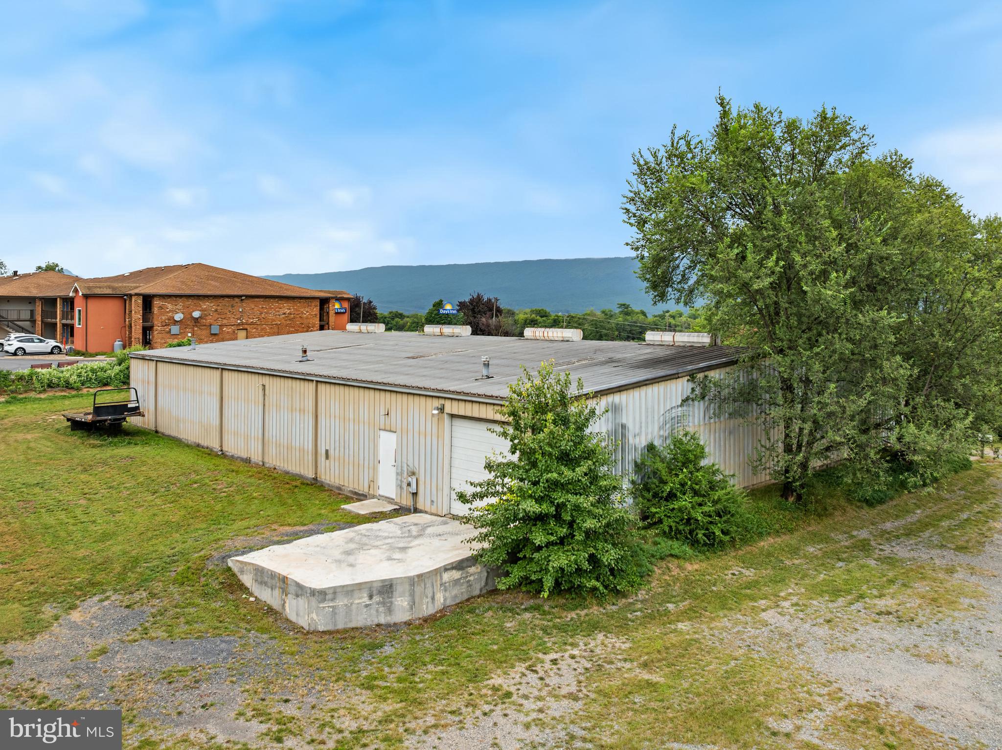 9380 GEORGE COLLINS PARKWAY