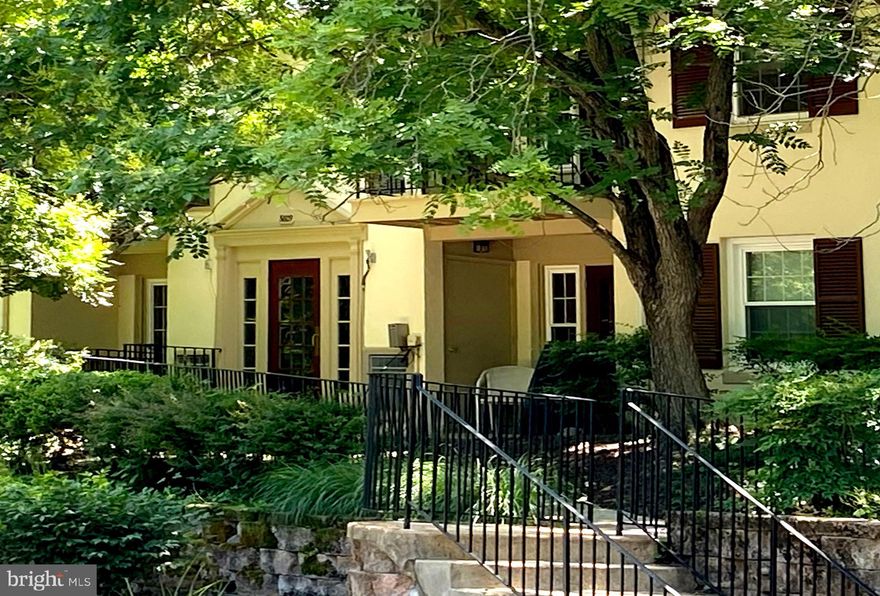 Open House Saturday 10/4 from 12-1 PM. Utilities Included: water, gas, and trash. This spacious 1,270 sq ft, 3-bedroom, 2-bathroom condo offers the ideal combination of comfort and convenience. The open-concept living area is filled with natural light, creating a warm and inviting space for relaxing or entertaining. The modern kitchen features updated appliances and ample cabinet space, while the private balcony offers a peaceful outdoor retreat. The primary suite includes an en-suite bathroom, and the two additional bedrooms provide generous space and closet storage. An in-unit washer and dryer, along with multiple storage options, add to the home's practicality.

Residents of Cambridge Station enjoy access to a fitness center, pool, and clubhouse. Ideally located for commuters, this condo is just minutes from major highways and the Franconia-Springfield Metro Station. Nearby shopping and dining include Springfield Mall, Target, and Safeway—all just a short drive away. Whether you're commuting or enjoying everything the area has to offer, this location checks all the boxes.