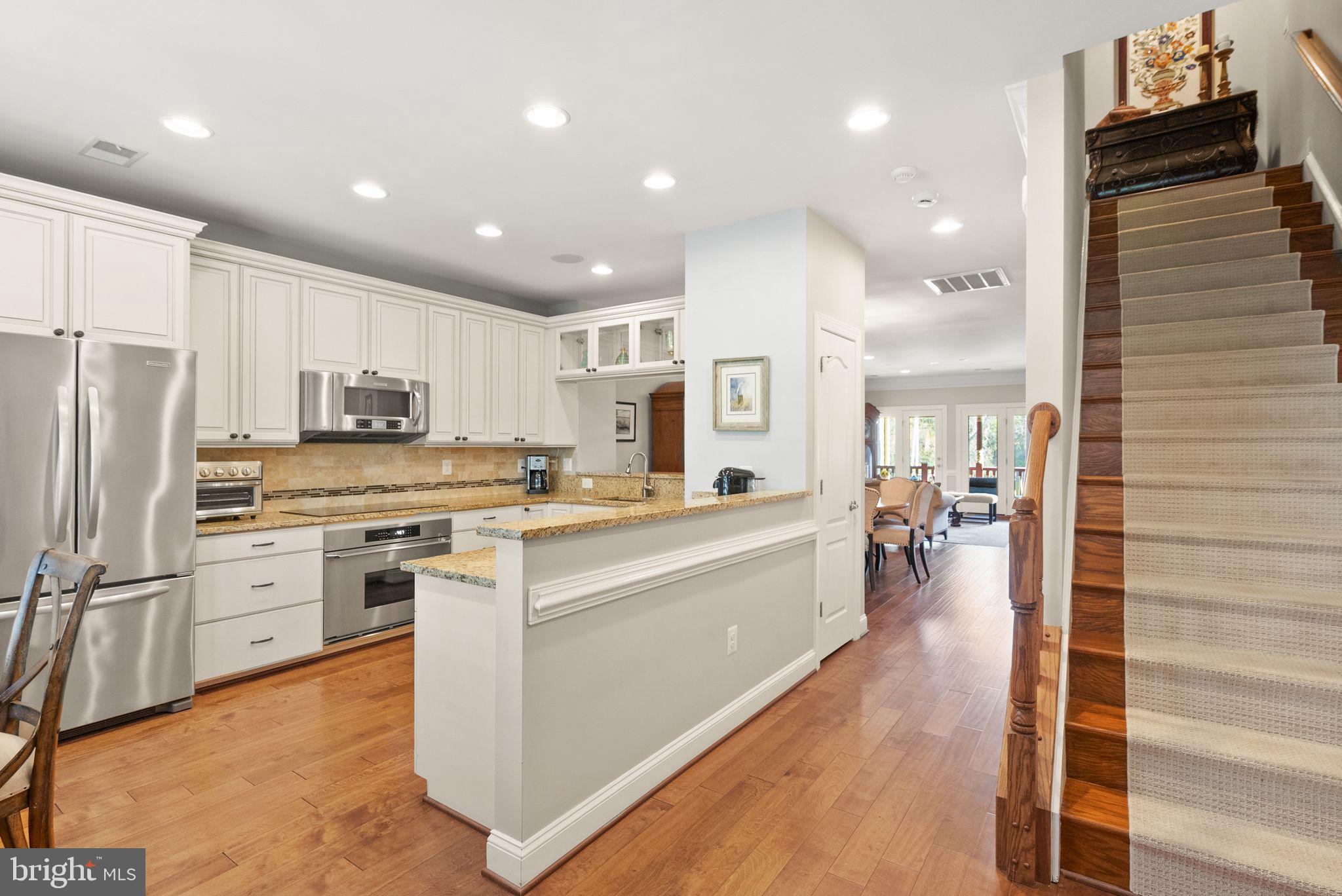 GASLIGHT LANDING - Residential