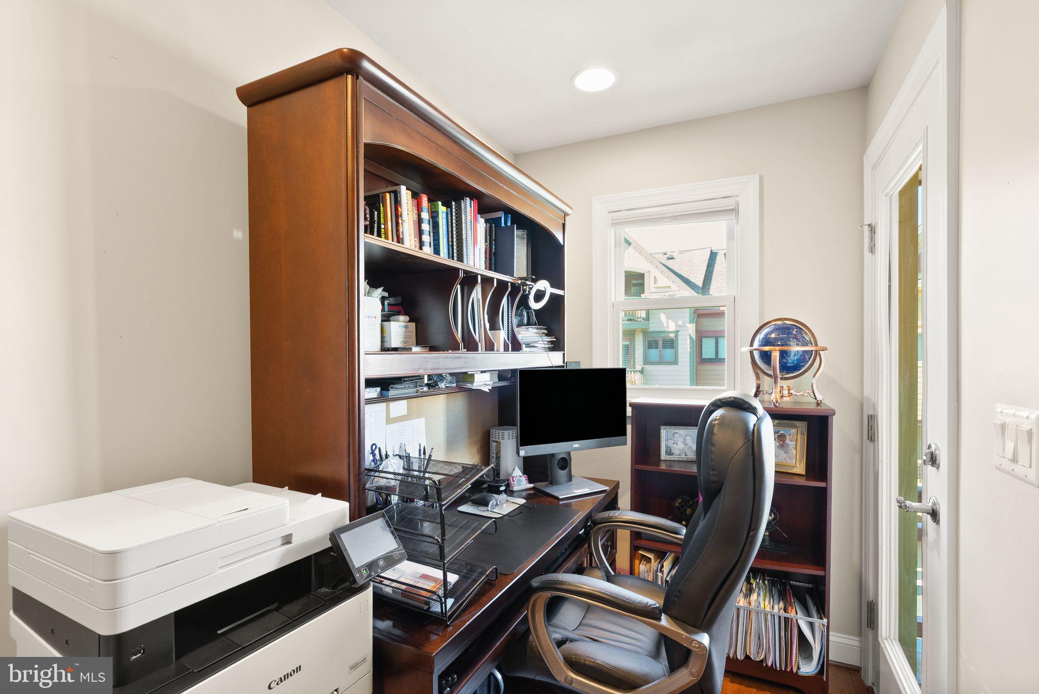 GASLIGHT LANDING - Residential