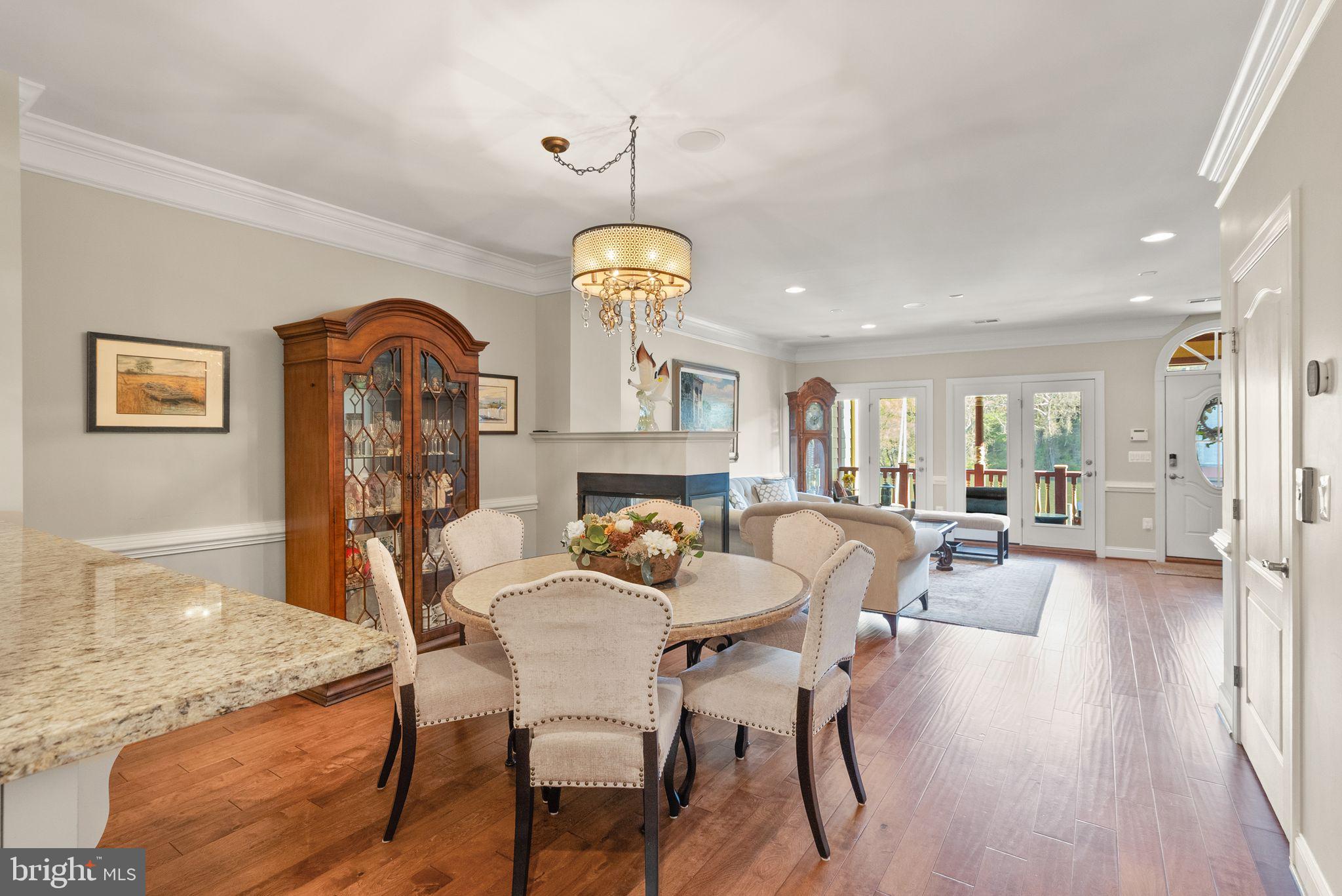 GASLIGHT LANDING - Residential