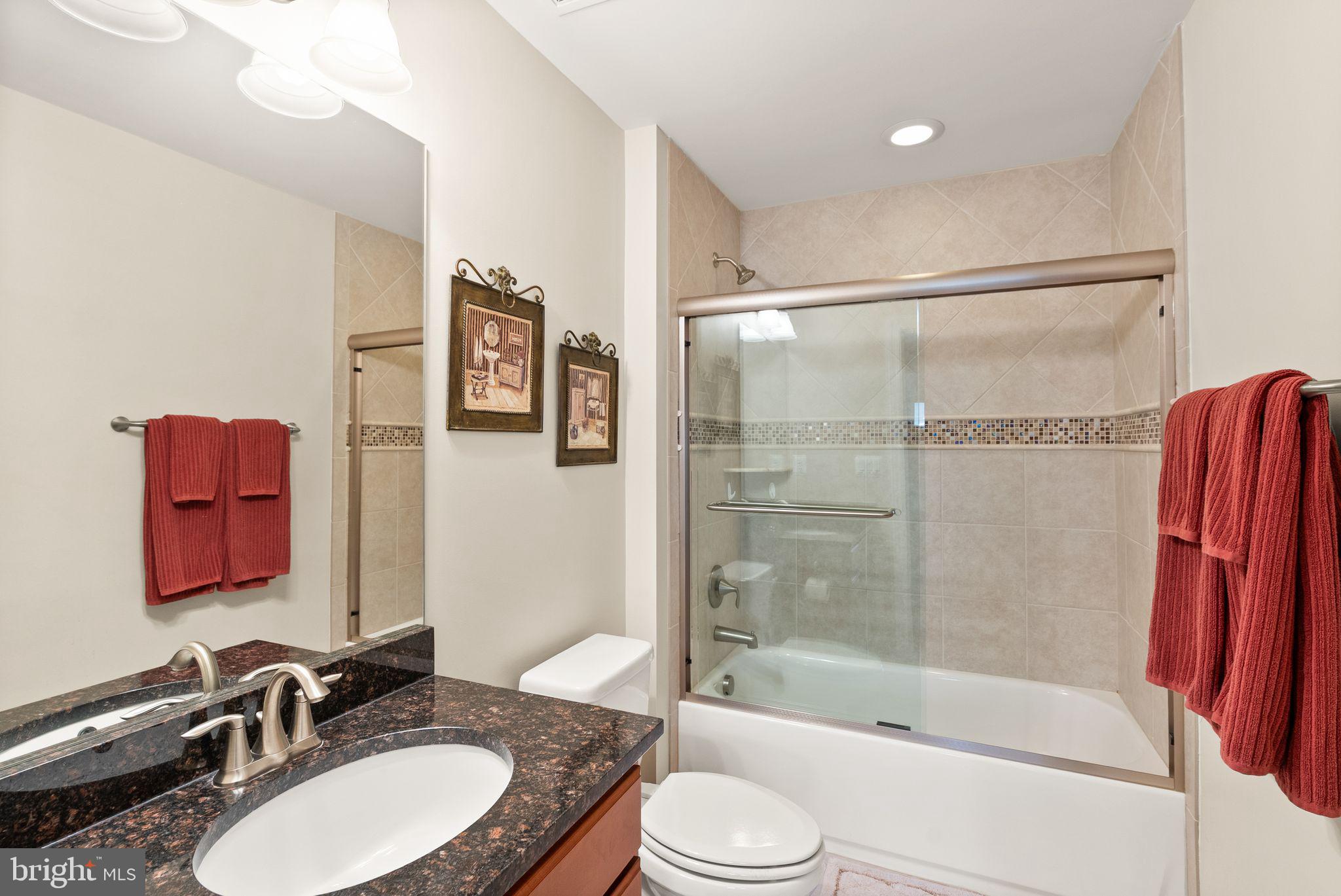 GASLIGHT LANDING - Residential