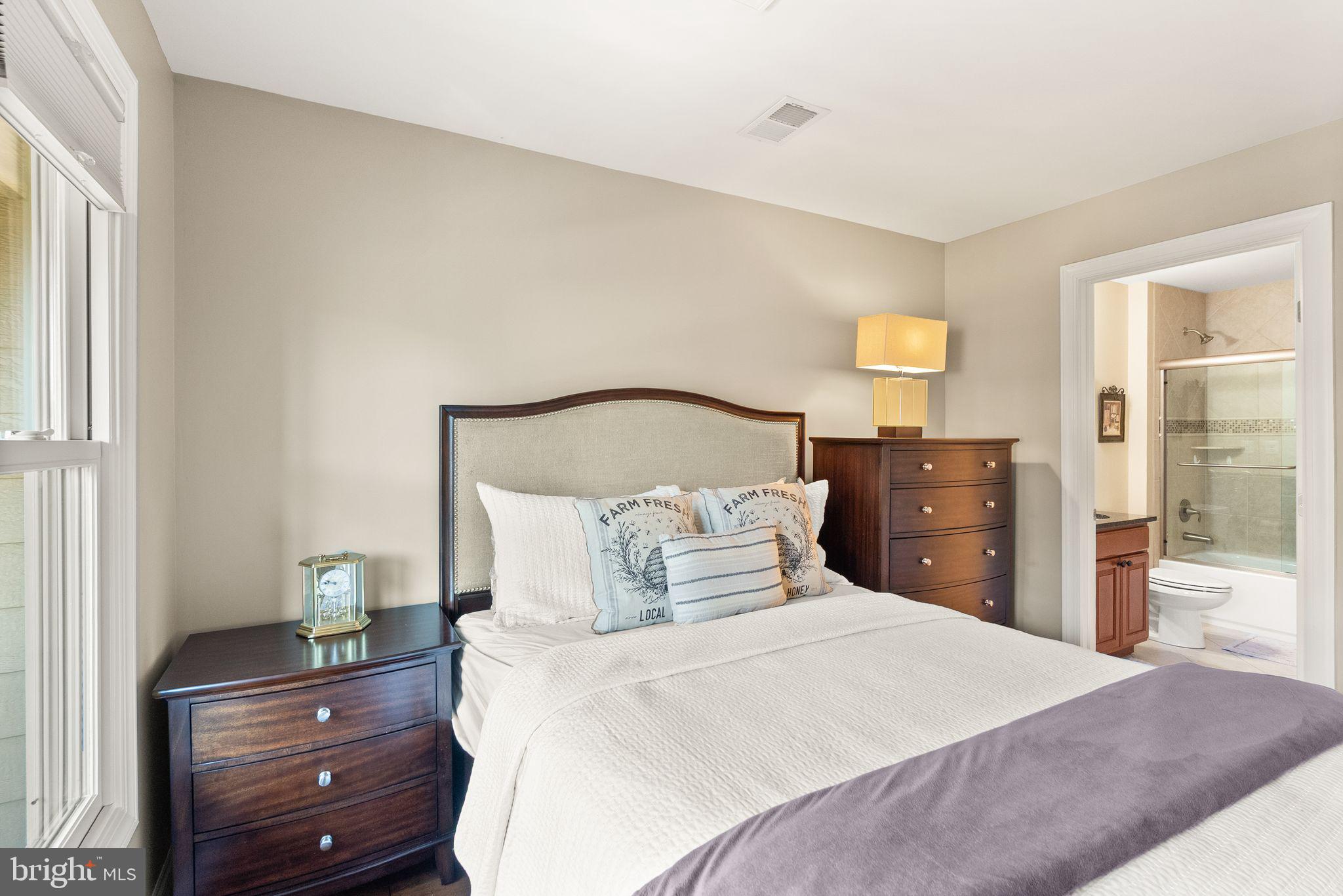 GASLIGHT LANDING - Residential