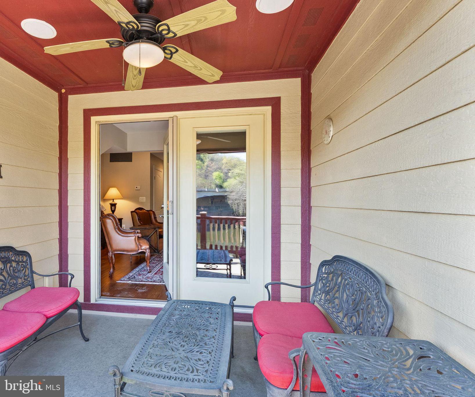 GASLIGHT LANDING - Residential