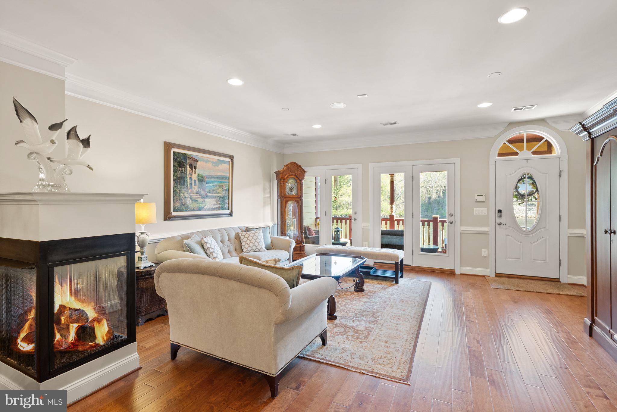 GASLIGHT LANDING - Residential