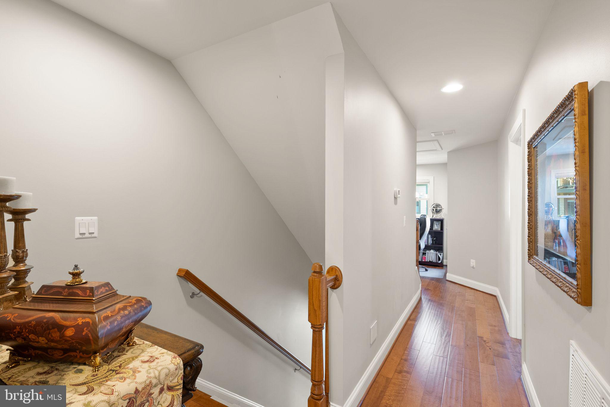 GASLIGHT LANDING - Residential