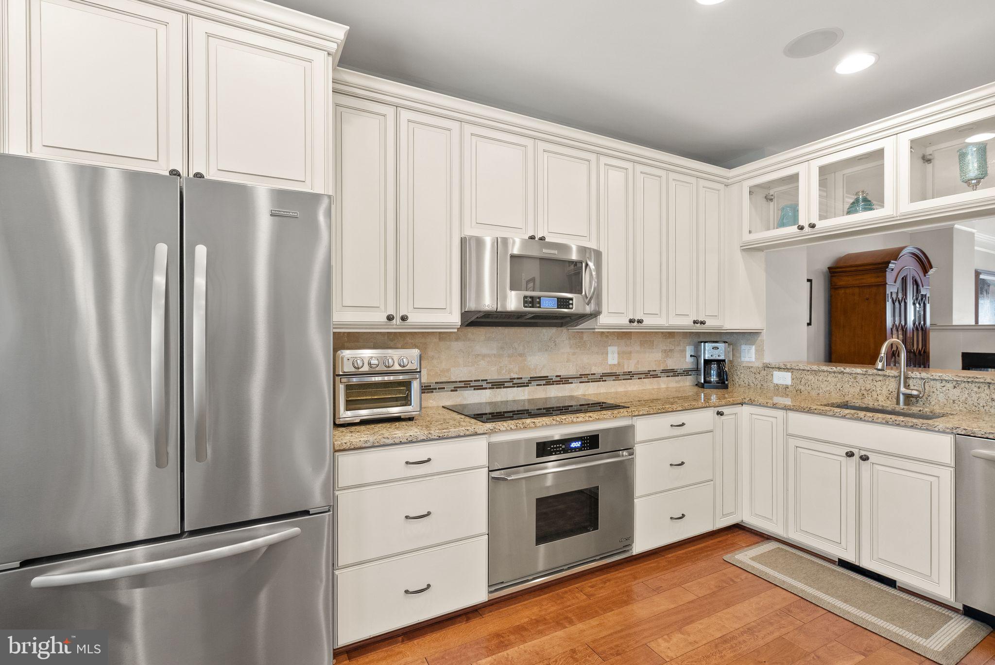 GASLIGHT LANDING - Residential