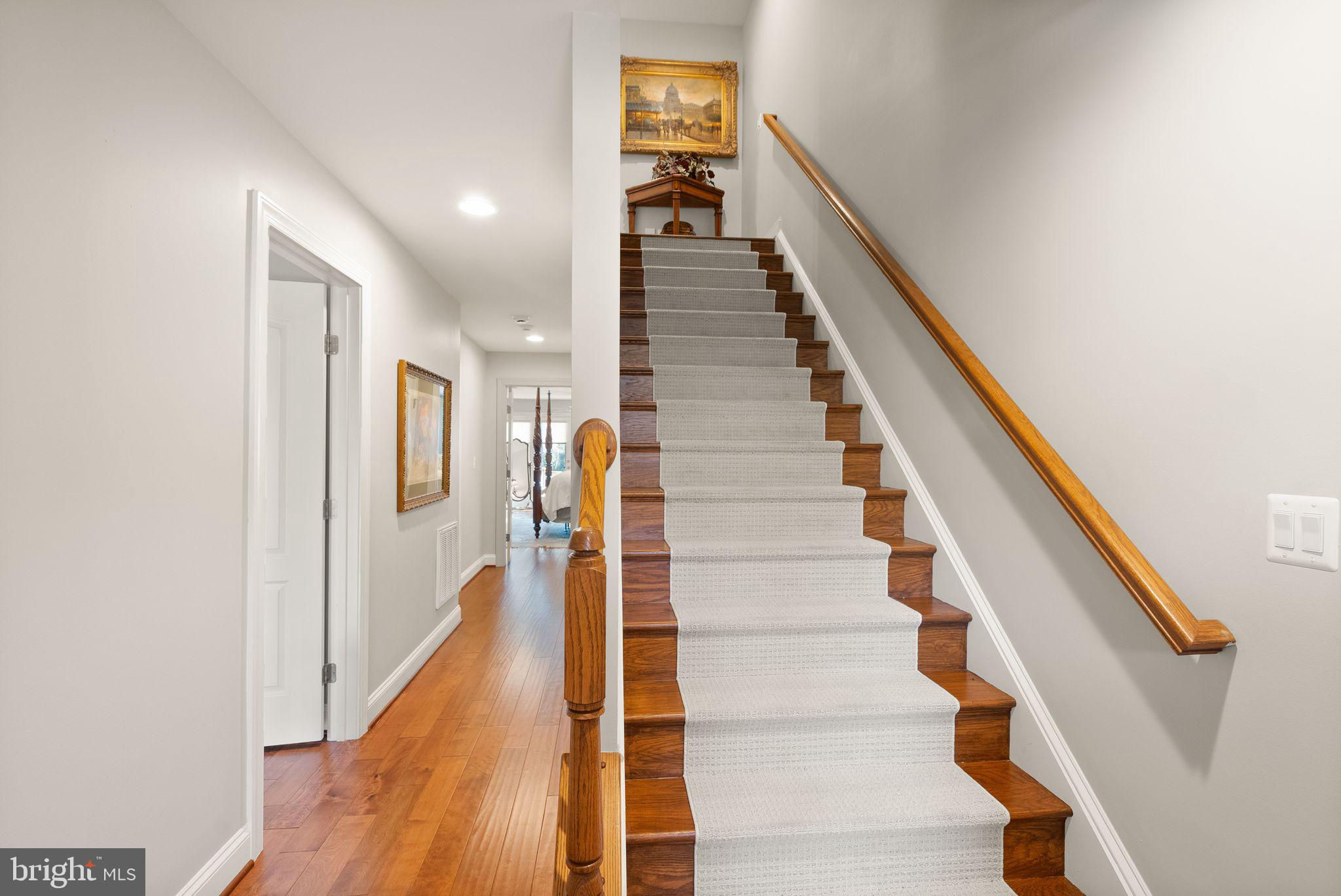 GASLIGHT LANDING - Residential