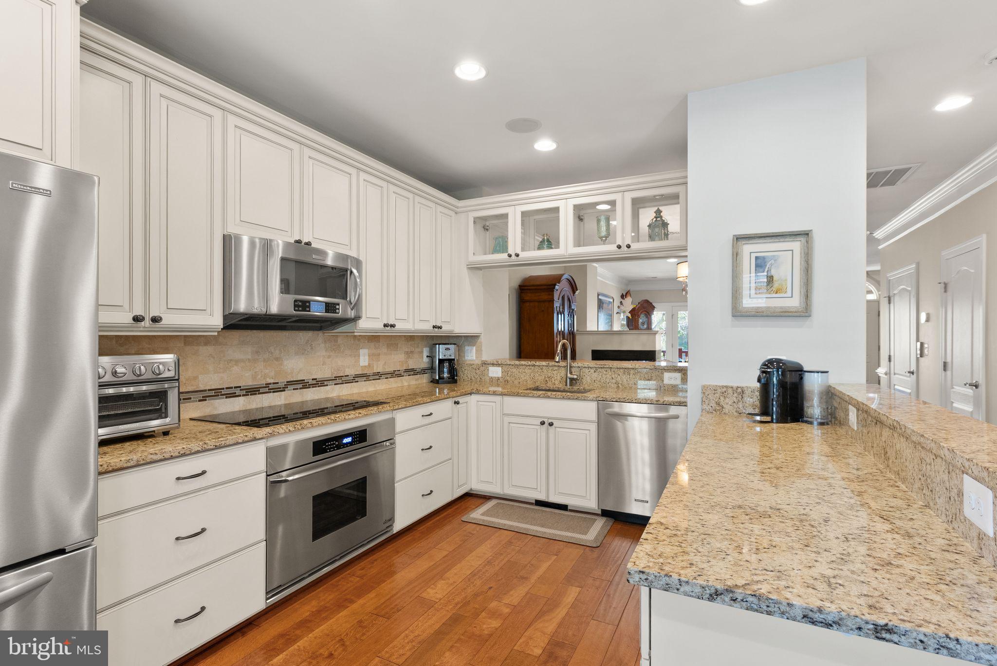 GASLIGHT LANDING - Residential