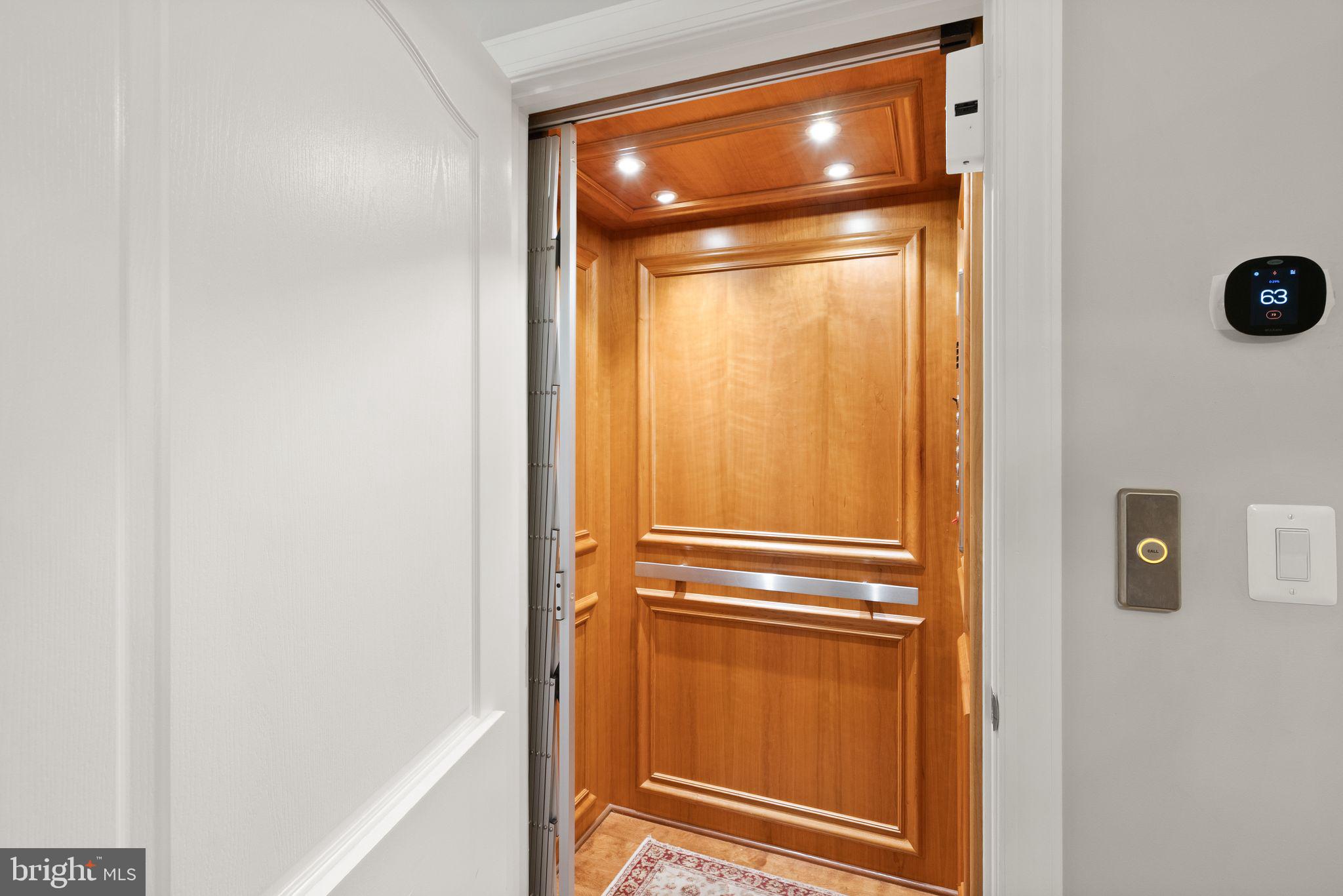 GASLIGHT LANDING - Residential