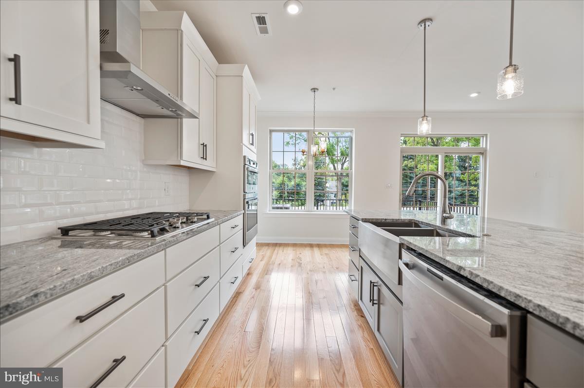 000 - Residential Lease