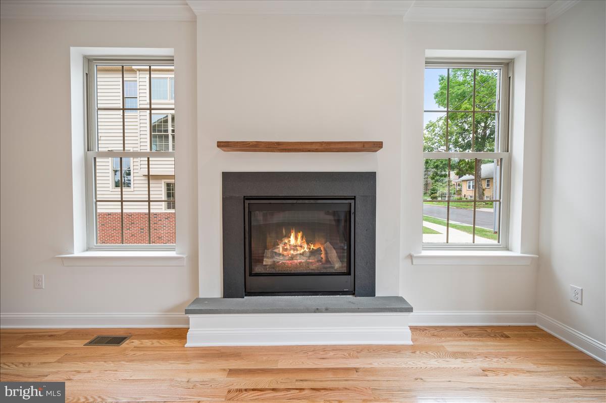 000 - Residential Lease