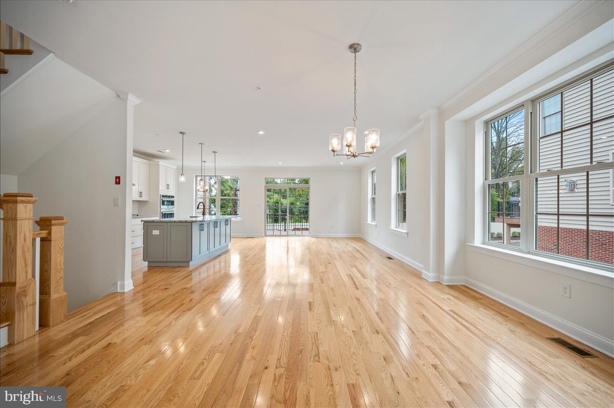 000 - Residential Lease