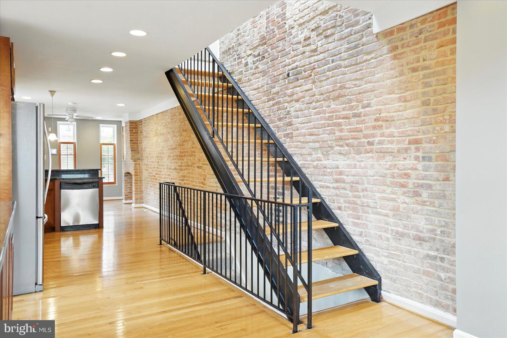 JUST IN TIME FOR SUMMER MOVE RIGHT IN AND START ENJOYING THIS WONDERFUL EOG RENOVATED 3 BEDROOM, 2.5 BATH ROWHOME CONVENIENTLY LOCATED NEAR DOWNTOWN BALTIMORE, BOTH STADIUMS, HOSPITALS, AND MAJOR HIGHWAYS. THIS HOME IS PERFECT FOR THE 1ST TIME BUYER OR SAVVY INVESTOR ADDING TO THEIR RENTAL PORTFOLIO. THIS HOME FEATURES:
* OFF STREET PARKING
* EXPOSED BRICK WALLS
* HARDWOOD FLOORS
* OPEN RISER STAIRCASE
* AND SO MUCH MORE!
MAKE YOUR APPT. TODAY! EZ2C!! OWN FOR LESS THAN RENTING!!!