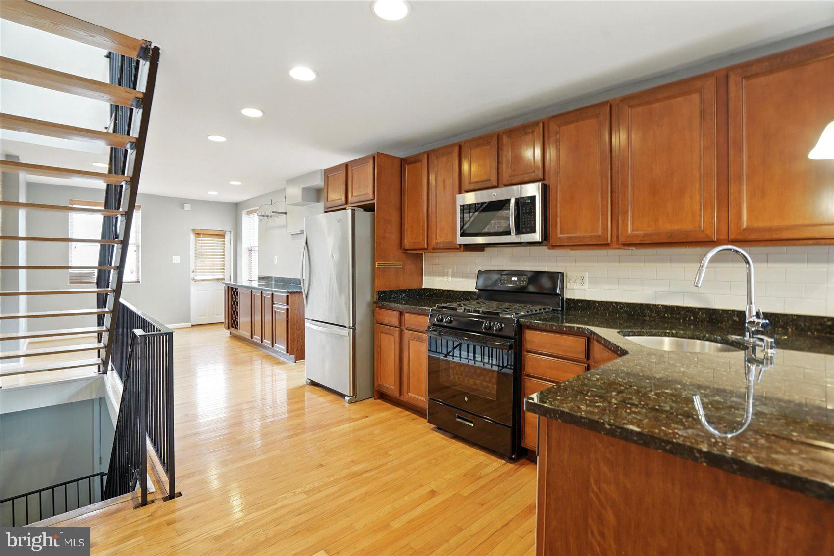 WASHINGTON VILLAGE - Residential