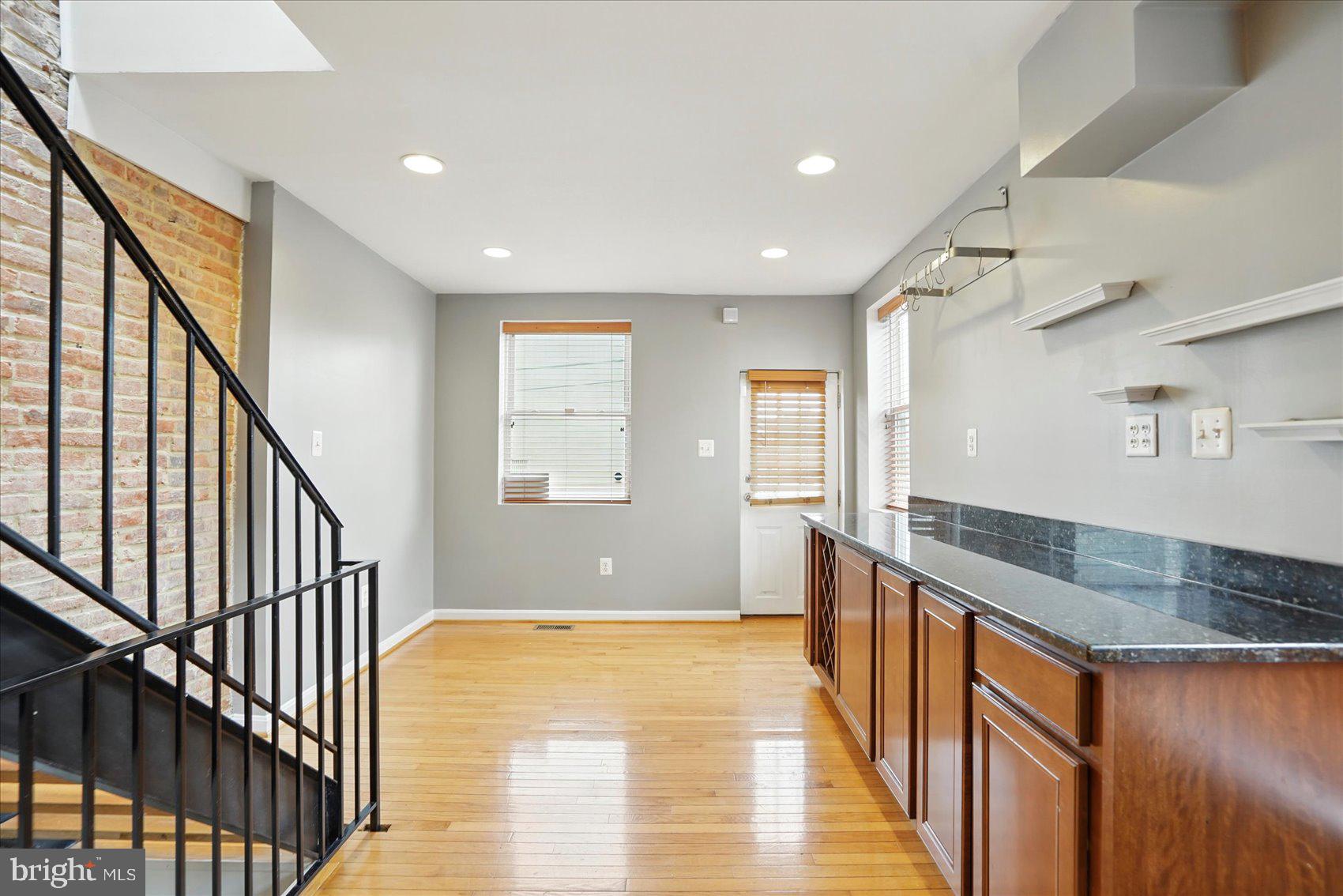 WASHINGTON VILLAGE - Residential