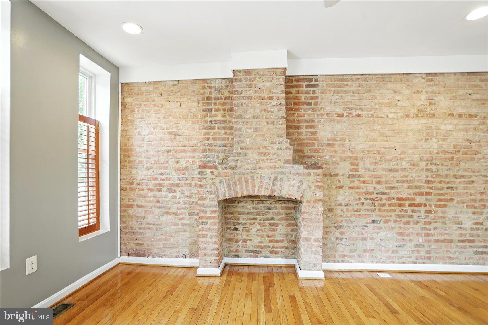 WASHINGTON VILLAGE - Residential