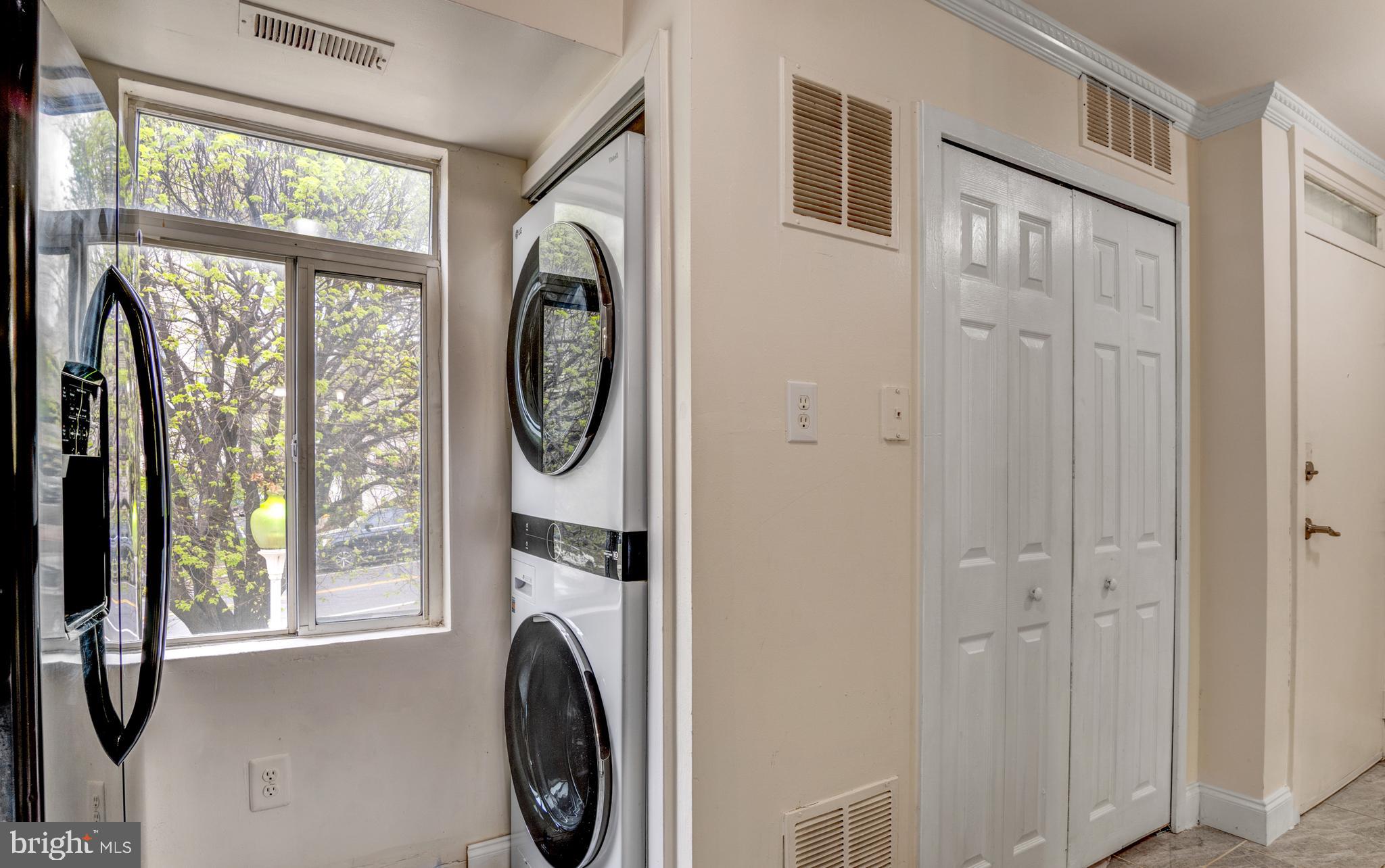 STEVENSON COURT - Residential