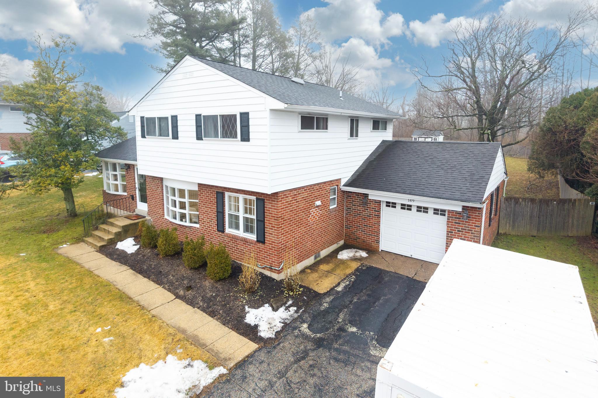 WHITELAND FARMS - Residential