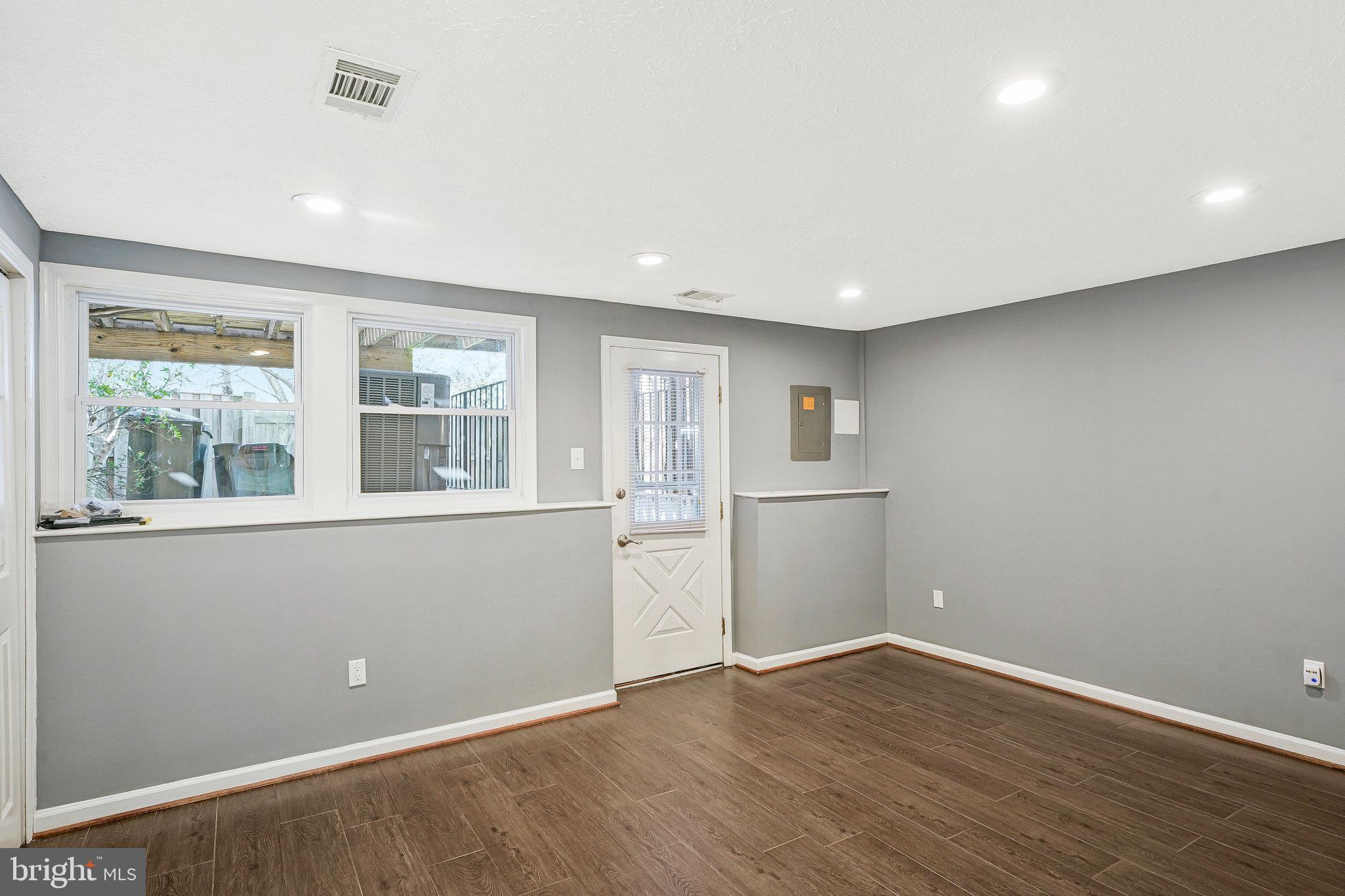 STONE CROSSING - Residential Lease