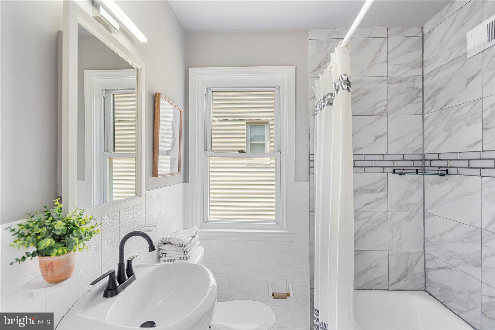 EASTWOOD - Residential