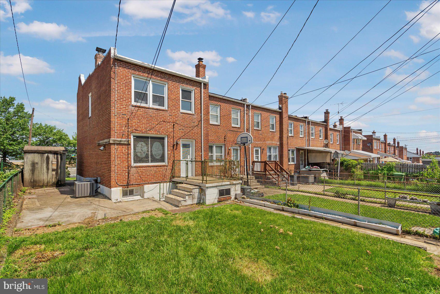 EASTWOOD - Residential