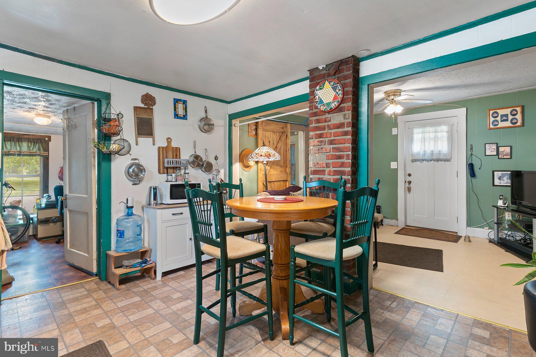 SHADY SIDE - Residential