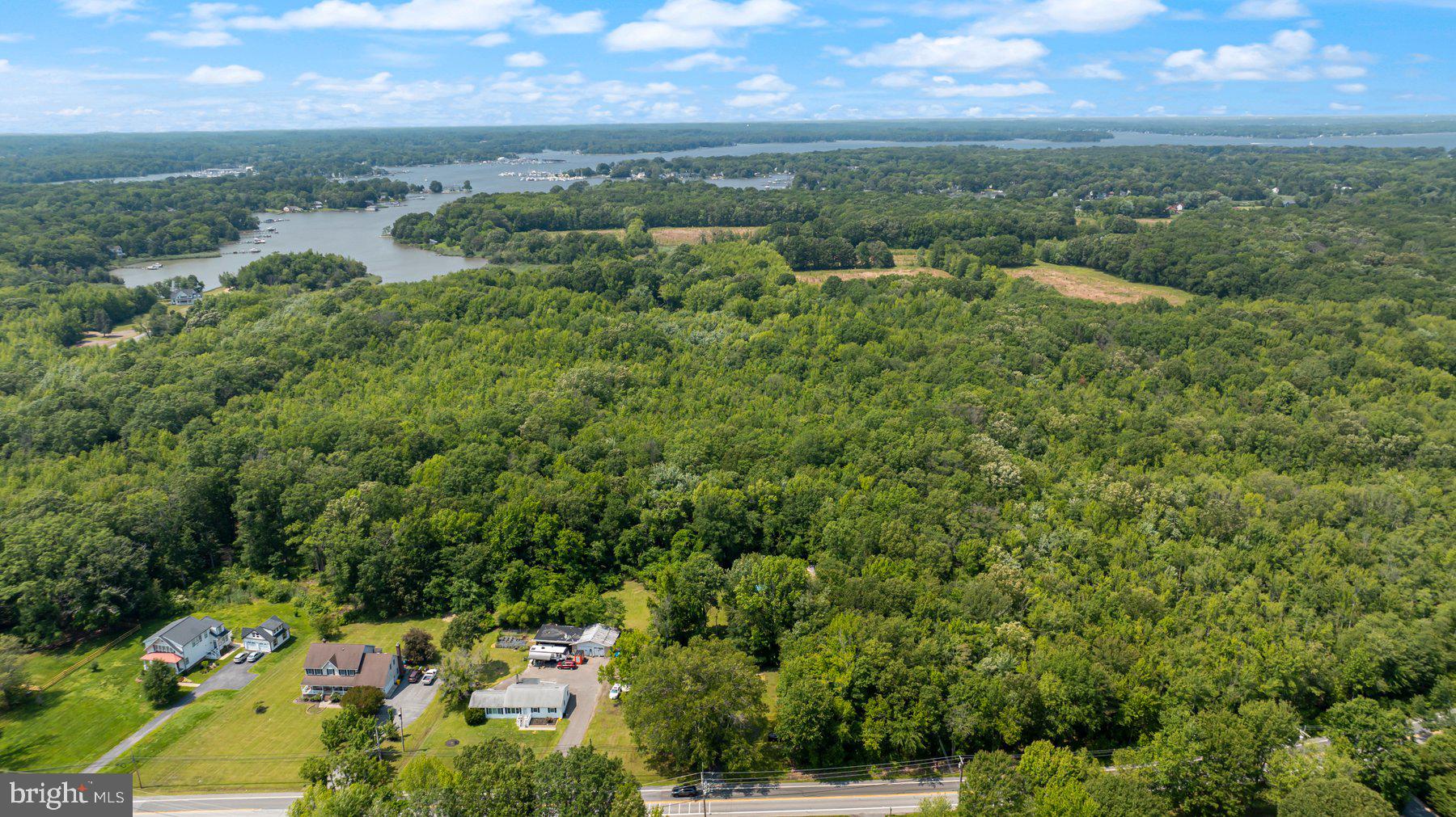 SHADY SIDE - Residential