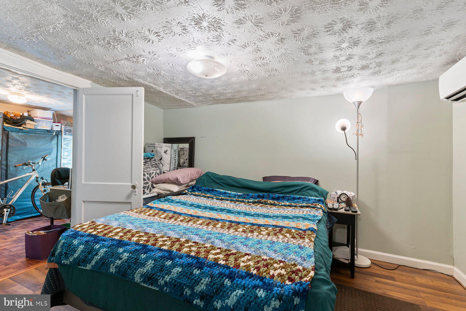 SHADY SIDE - Residential