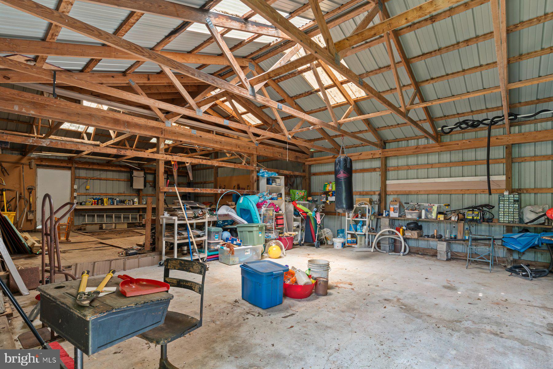 SHADY SIDE - Residential