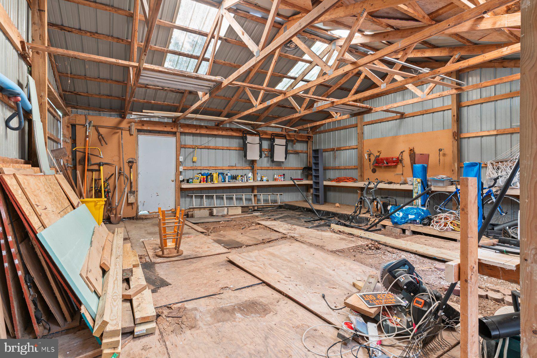 SHADY SIDE - Residential