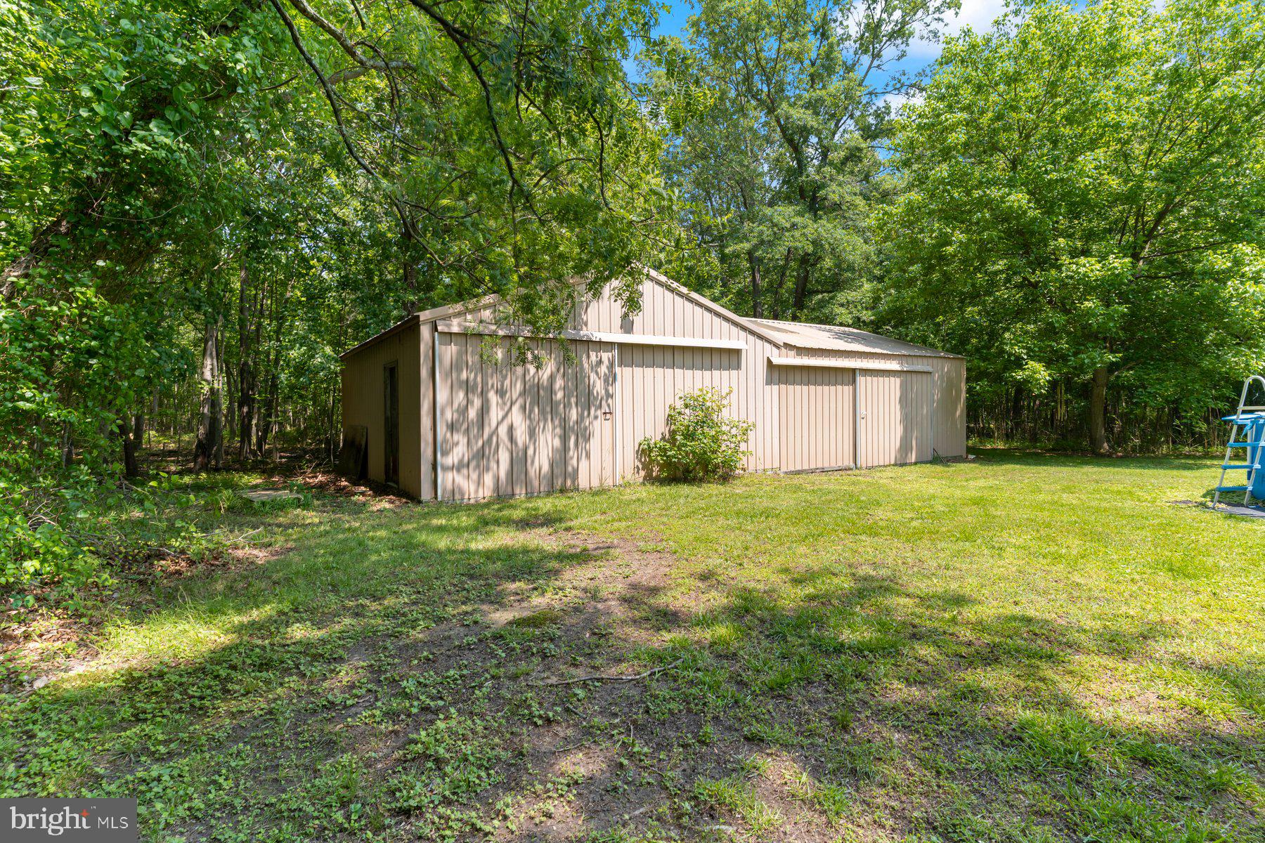 SHADY SIDE - Residential