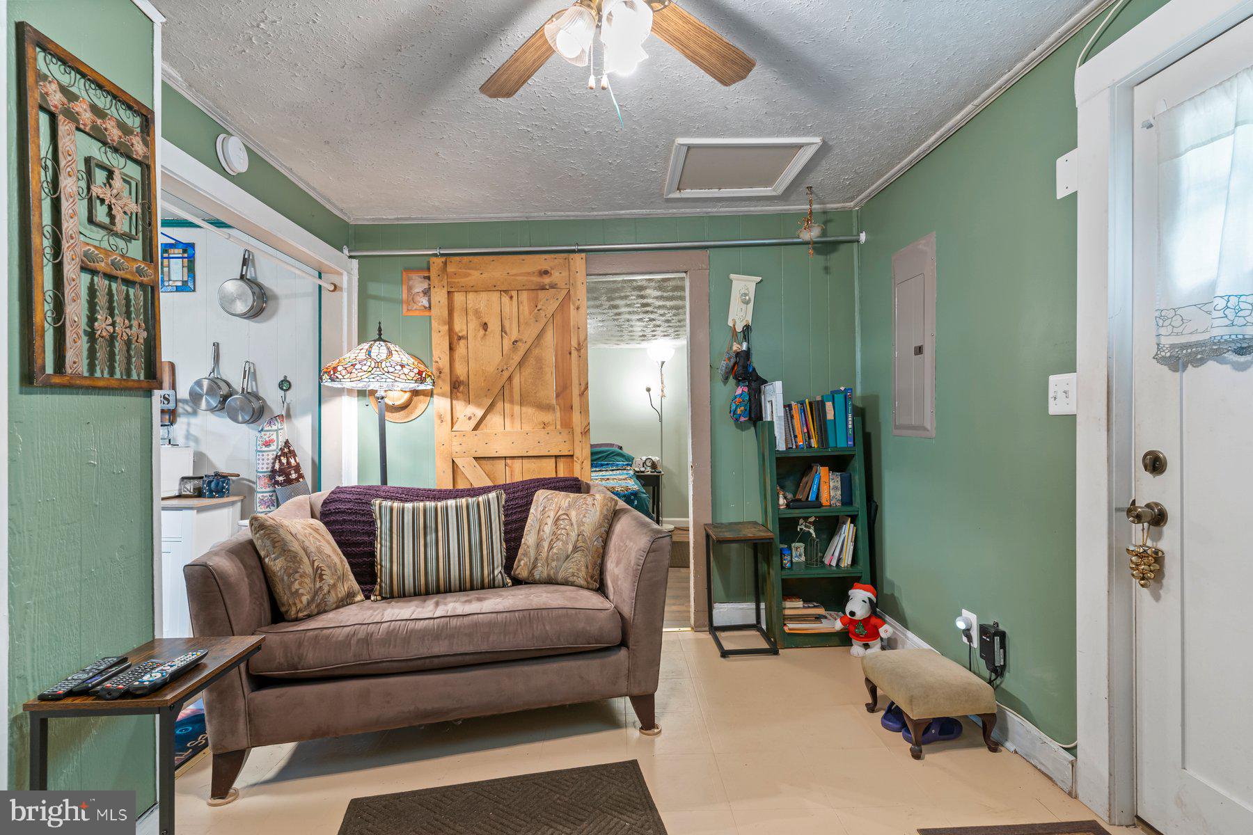 SHADY SIDE - Residential