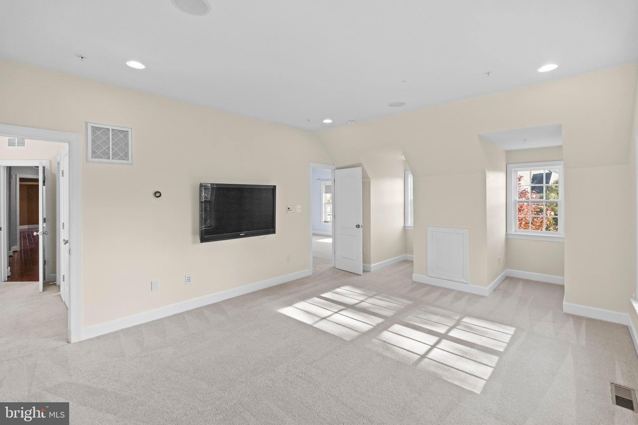 BEECH TREE SOUTH VILLAGE - Residential Lease