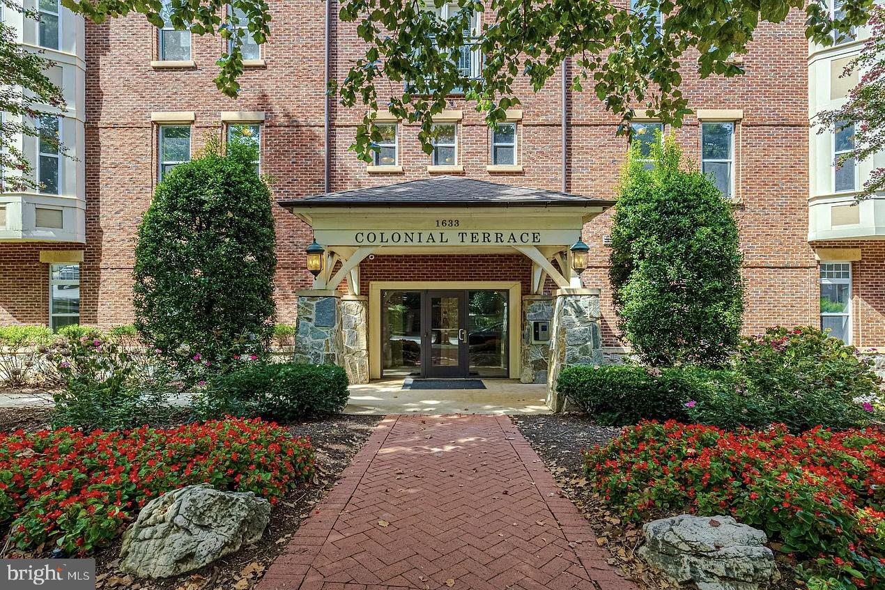 1633 N COLONIAL TERRACE 201