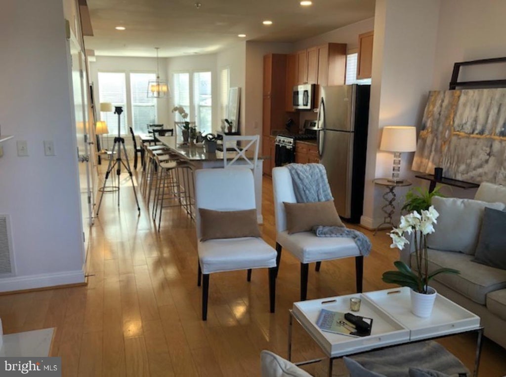 Photo of 1633 N Colonial Terrace #201, ARLINGTON, VA 22209 (MLS # VAAR2078864)