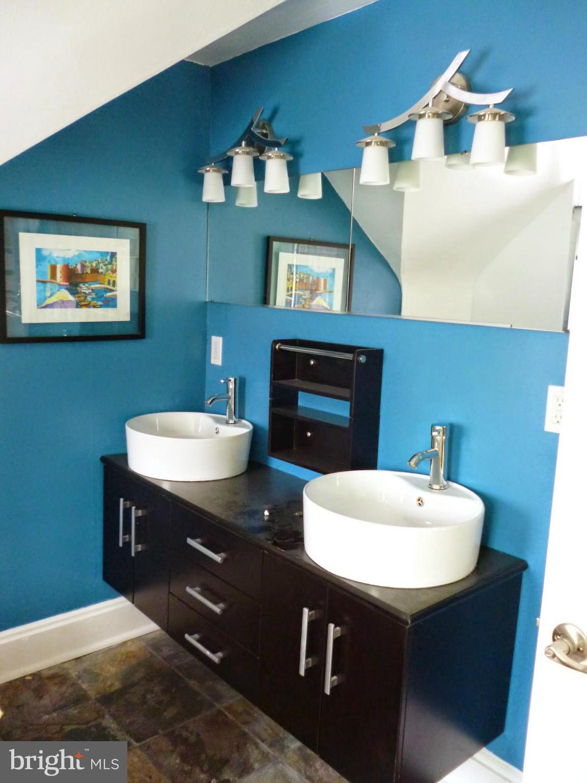 KENSINGTON - Residential