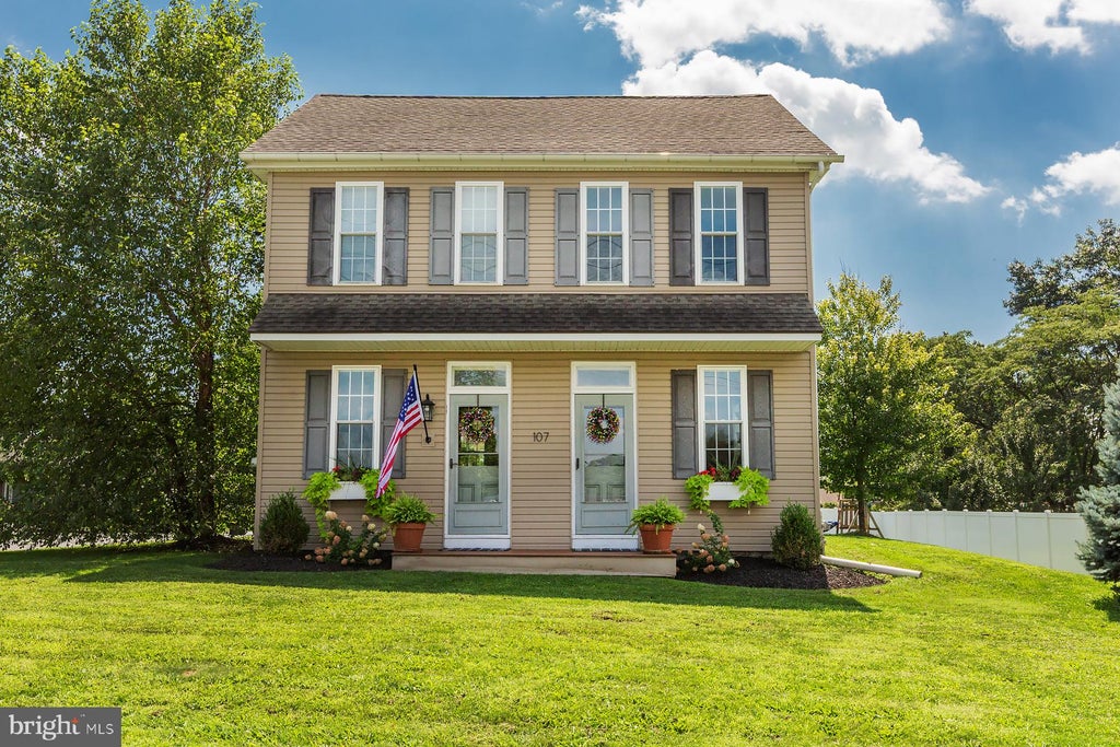Photo of 107 W Sun Hill Road, MANHEIM, PA 17545 (MLS # PALA2095704)