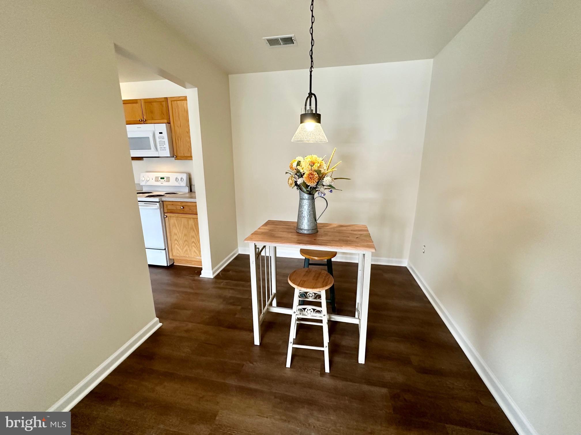 PARKPLACE CONDOMINIUMS - Residential Lease