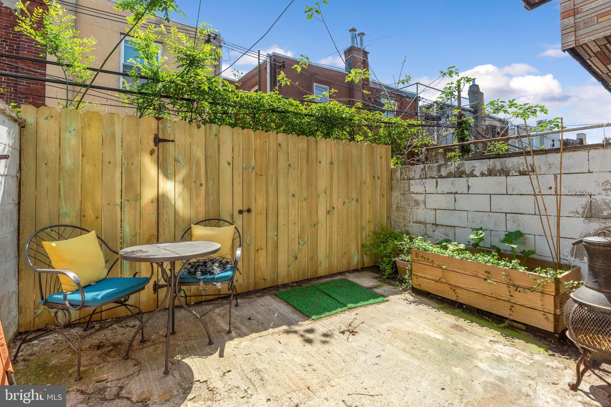 POINT BREEZE - Residential