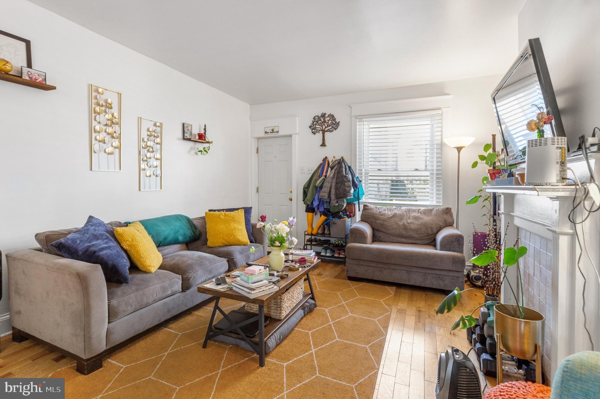 POINT BREEZE - Residential