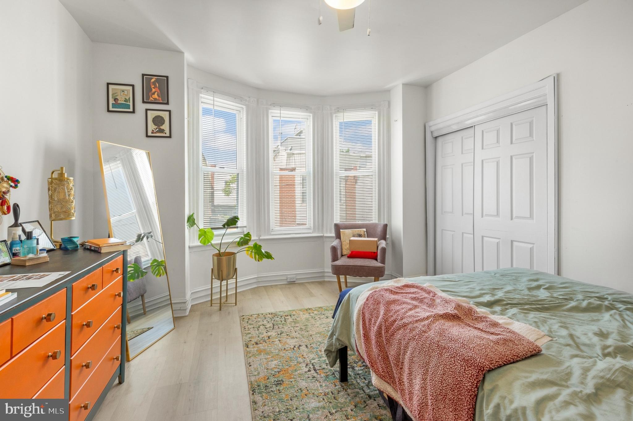 POINT BREEZE - Residential