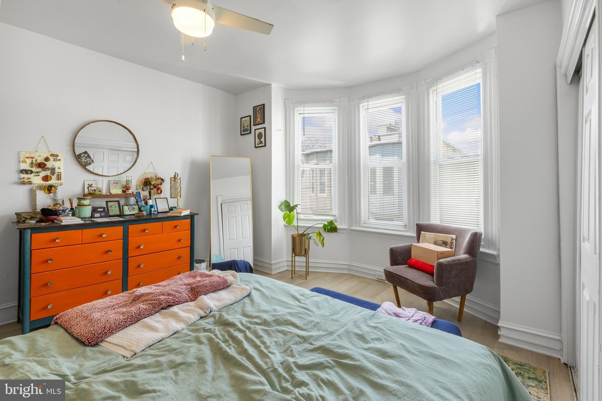 POINT BREEZE - Residential