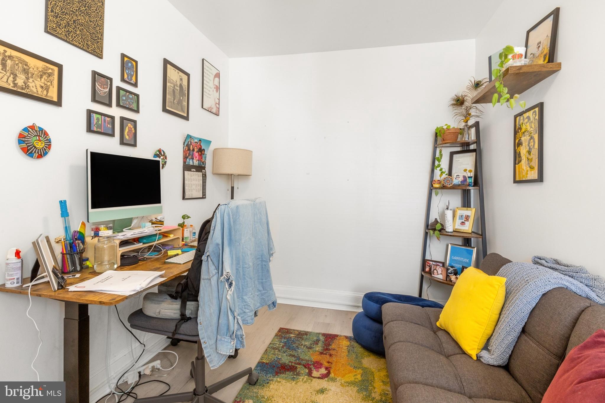 POINT BREEZE - Residential