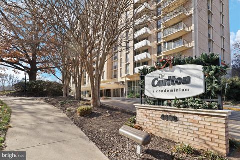 Photo of 4600 S Four Mile Run Drive S #113, ARLINGTON, VA 22204 (MLS # VAAR2071694)