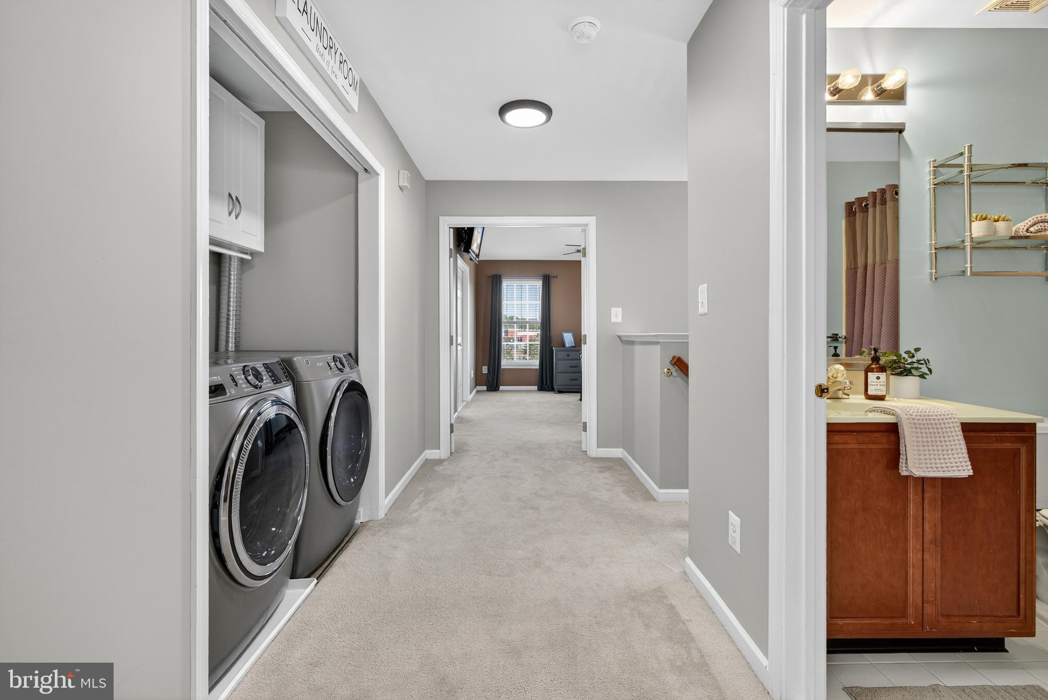 SOUTH RIDING - Residential