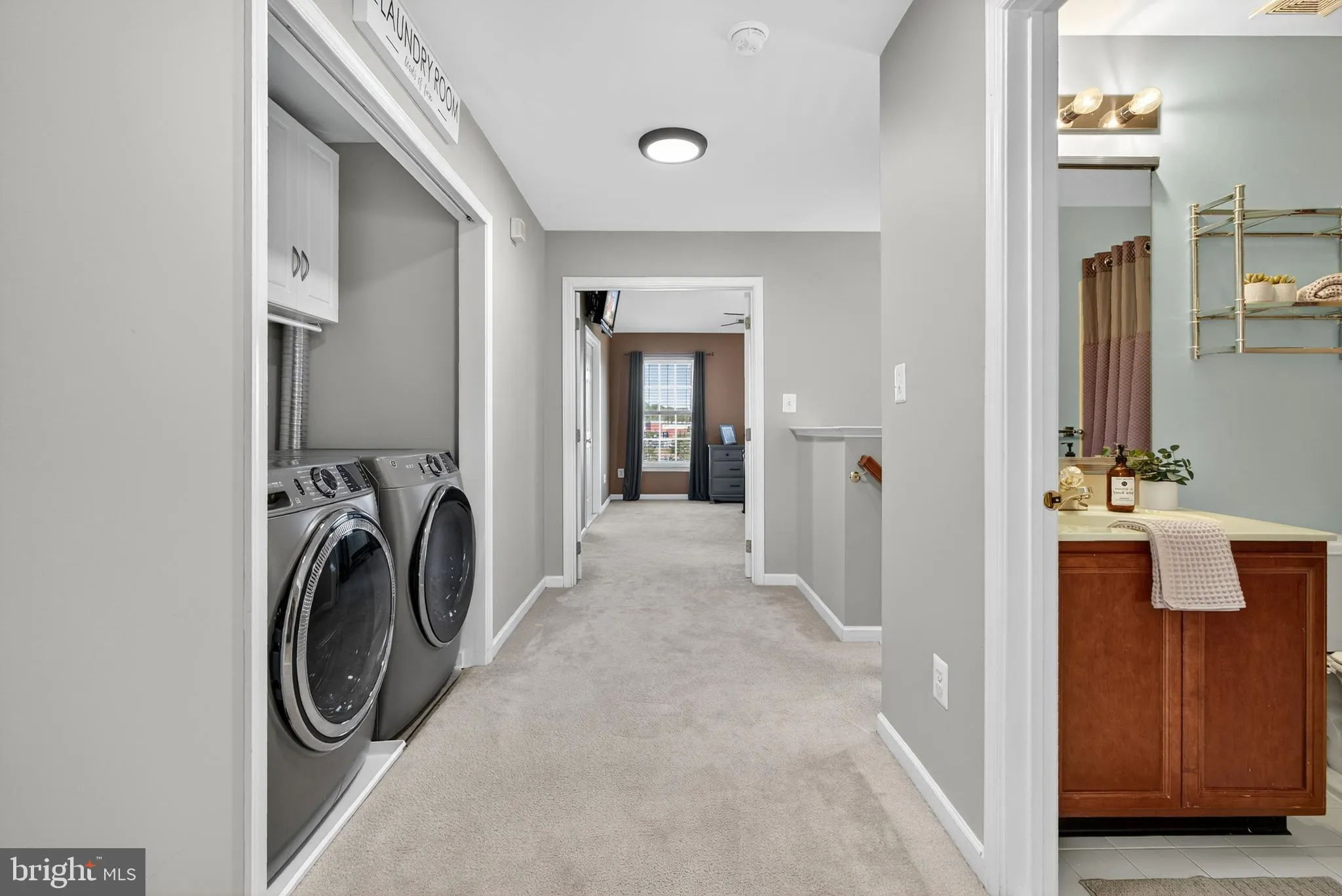 Chantilly, Virginia 20152, United States, 3 Bedrooms Bedrooms, ,4 BathroomsBathrooms,Residential,Active,201033